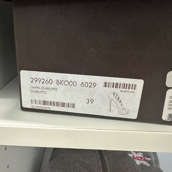 Gucci Women's Burgundy Leather Pumps - Picture 10 of 11